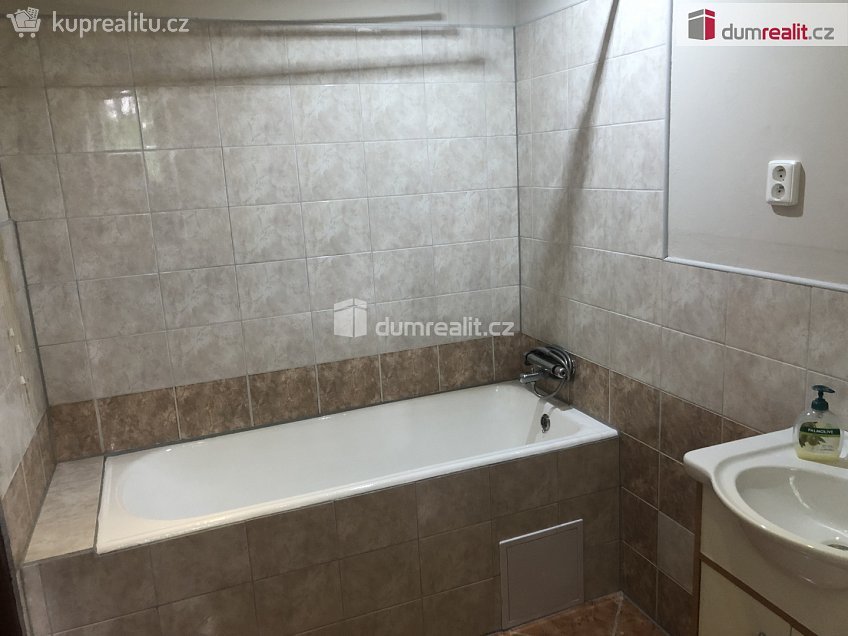 Pronájem bytu 2+1 62 m^2 Nádražní, Frenštát pod Radhoštěm 