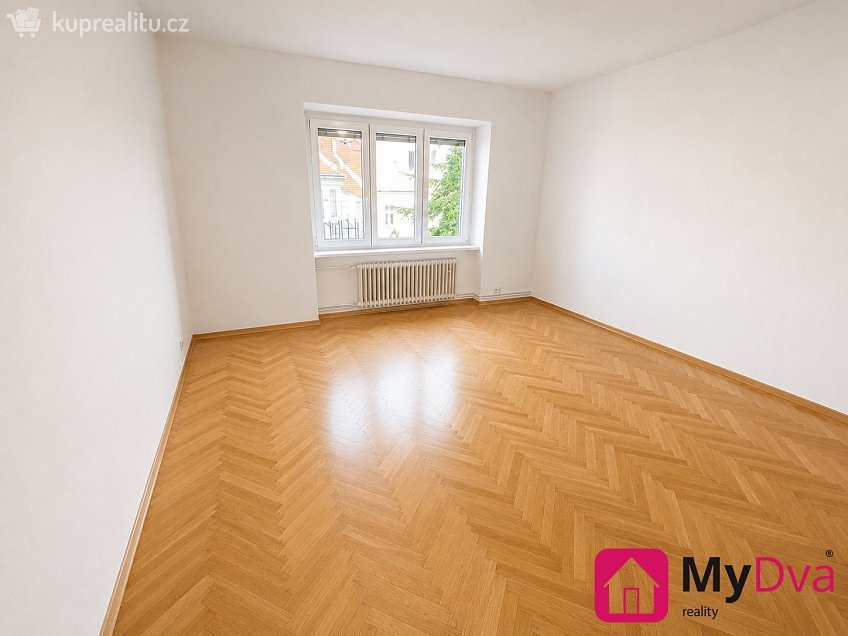 Pronájem bytu 3+1 98 m^2 Rooseveltova, Znojmo 