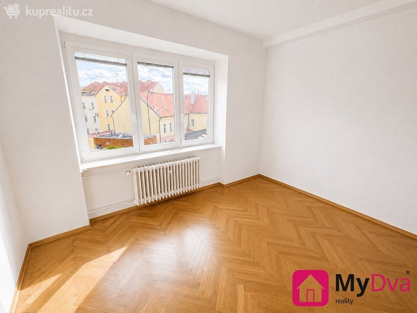 Pronájem bytu 3+1 98 m^2 Rooseveltova, Znojmo 