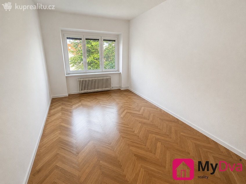 Pronájem bytu 3+1 98 m^2 Rooseveltova, Znojmo 