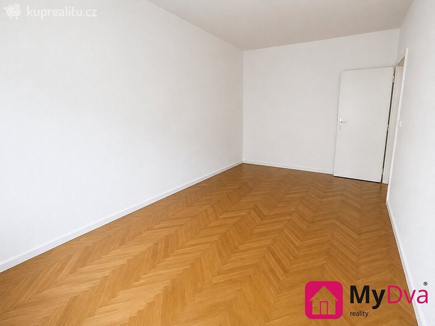 Pronájem bytu 3+1 98 m^2 Rooseveltova, Znojmo 