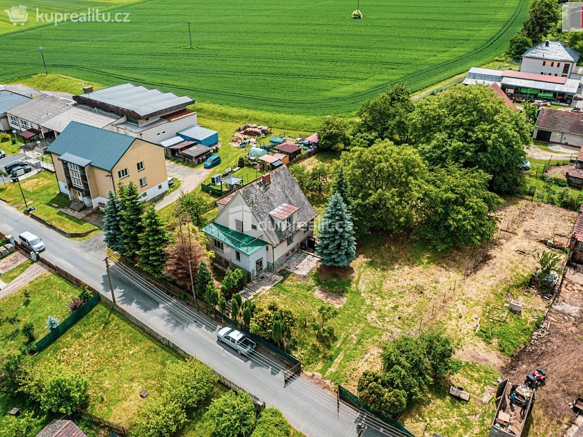 Prodej  rodinného domu 280 m^2 Výrov, Výrov 