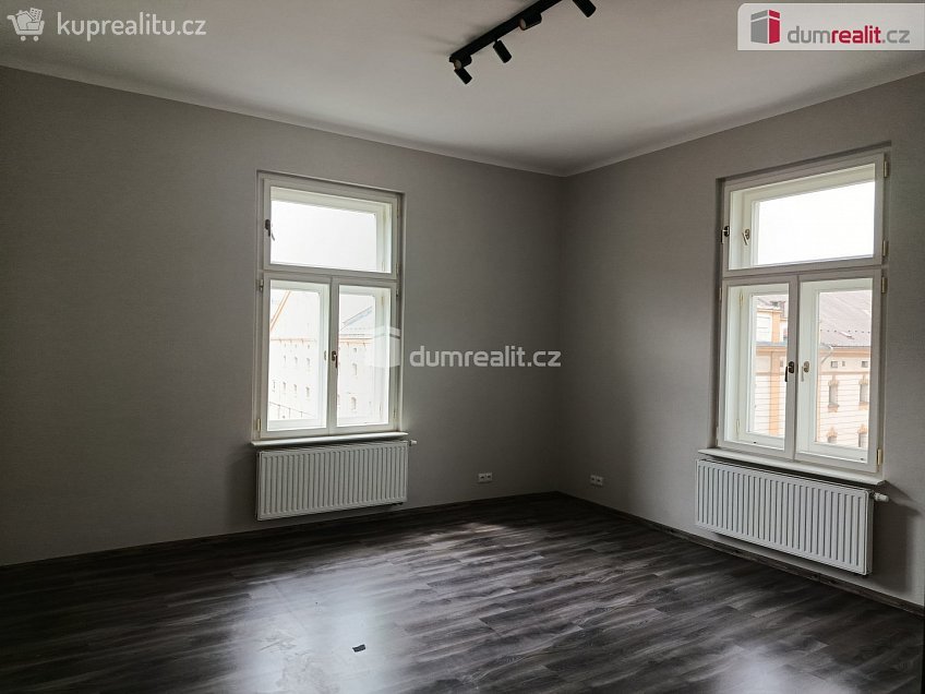 Pronájem bytu 3+kk 92 m^2 Svornosti, Praha 5 