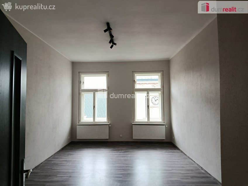 Pronájem bytu 3+kk 92 m^2 Svornosti, Praha 5 