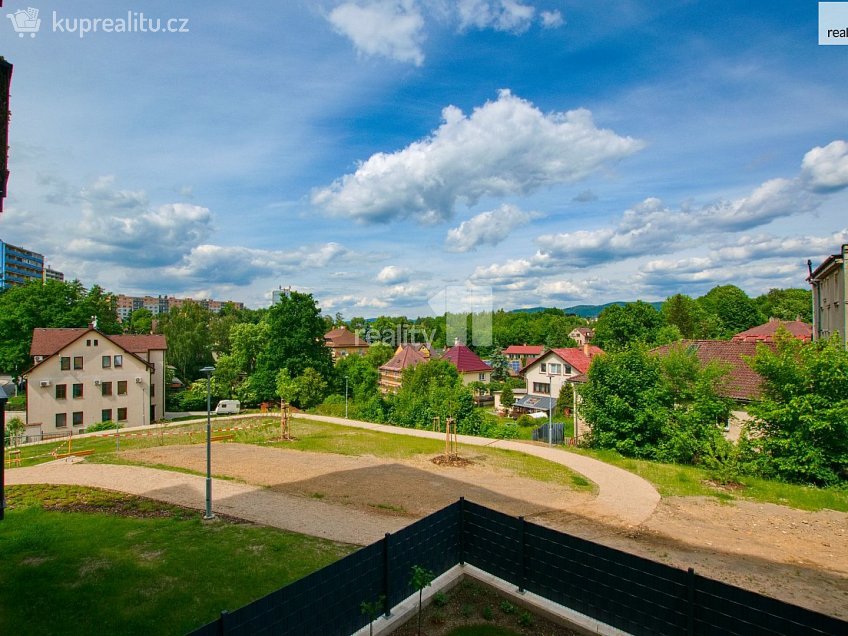 Pronájem bytu 2+kk 69 m^2 Tovární, Liberec 