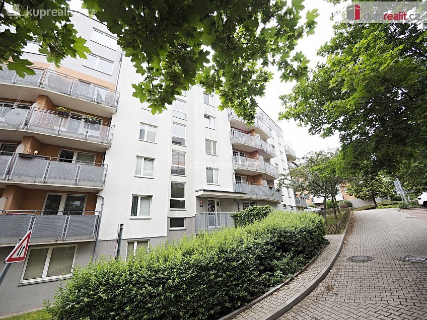 Prodej bytu 1+kk 39 m^2 Ginzova, Praha 10 