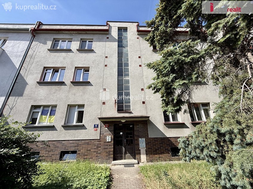 Pronájem bytu 2+1 67 m^2 Ve struhách, Praha 6 