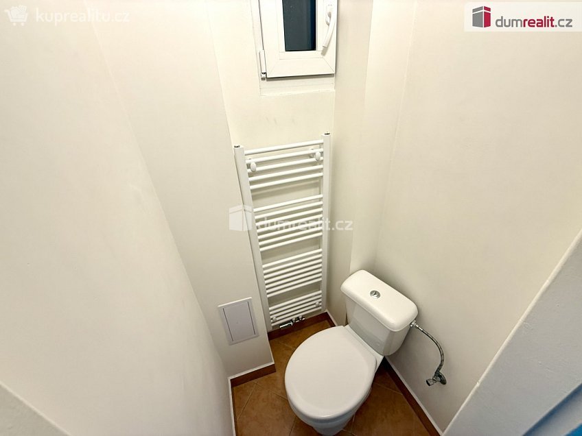 Pronájem bytu 2+1 67 m^2 Ve struhách, Praha 6 
