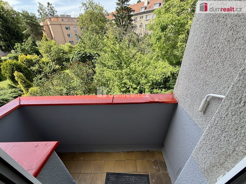 Pronájem bytu 2+1 67 m^2 Ve struhách, Praha 6 