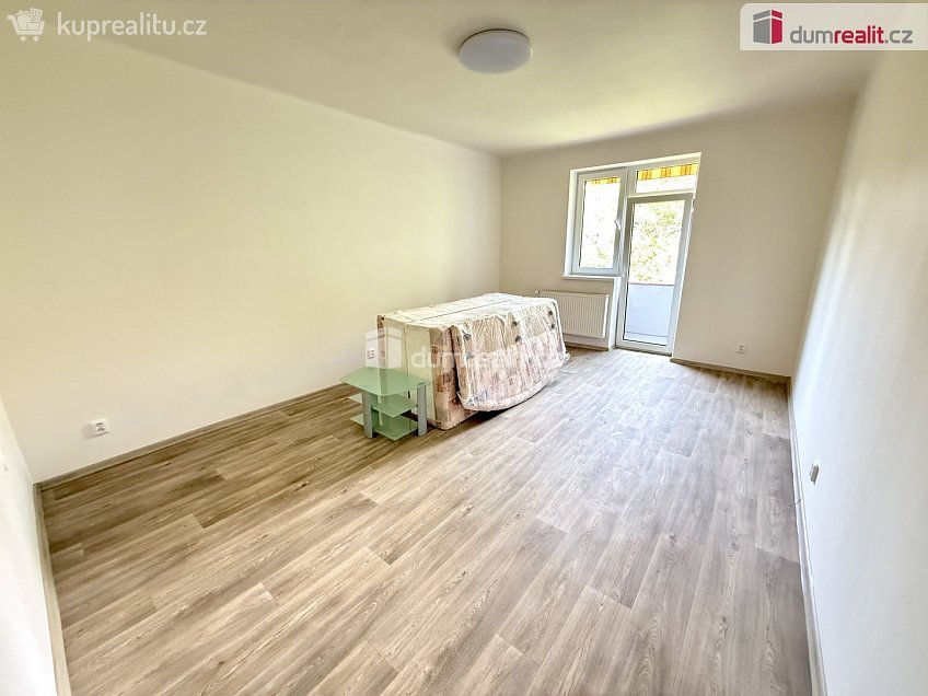 Pronájem bytu 2+1 67 m^2 Ve struhách, Praha 6 