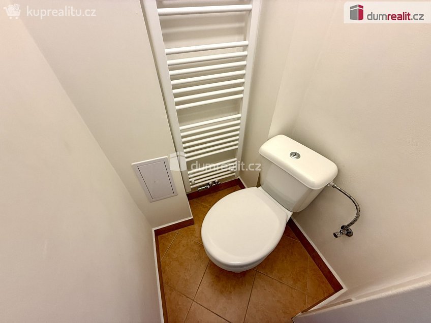 Pronájem bytu 2+1 67 m^2 Ve struhách, Praha 6 