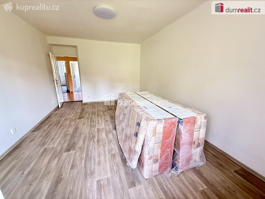 Pronájem bytu 2+1 67 m^2 Ve struhách, Praha 6 