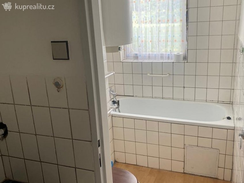 Pronájem bytu 2+1 54 m^2 Mlýnce 44101
