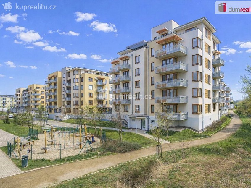 Pronájem bytu 1+kk 42 m^2 Bermanova, Praha-Čakovice 