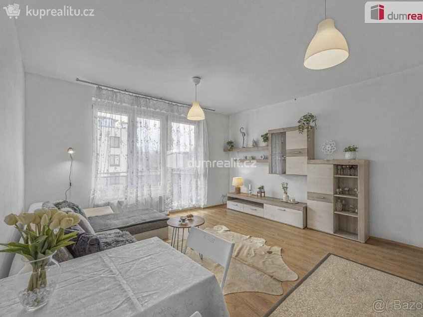 Pronájem bytu 1+kk 42 m^2 Bermanova, Praha-Čakovice 
