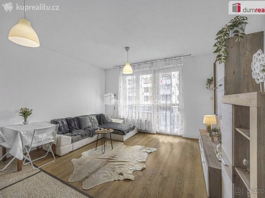 Pronájem bytu 1+kk 42 m^2 Bermanova, Praha-Čakovice 
