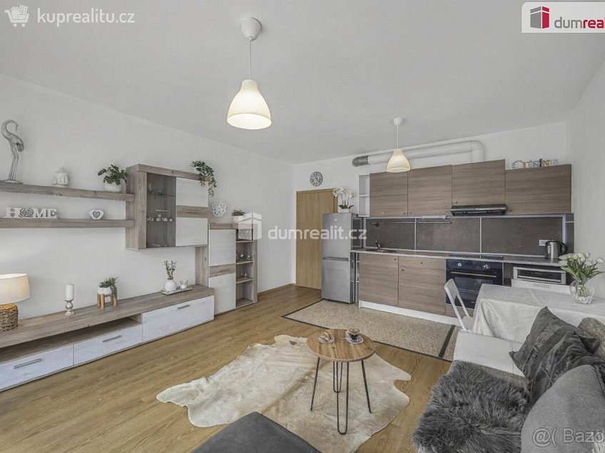 Pronájem bytu 1+kk 42 m^2 Bermanova, Praha-Čakovice 