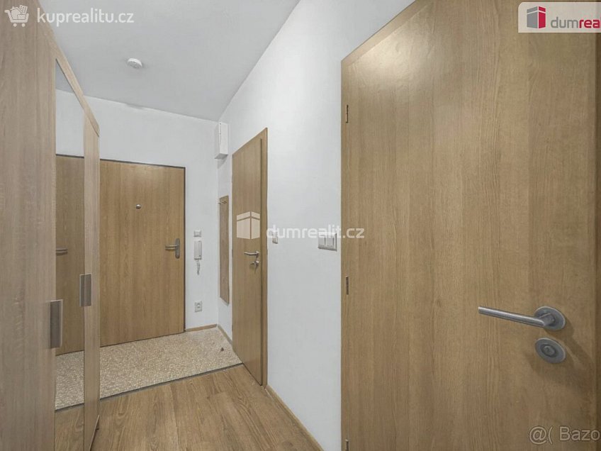 Pronájem bytu 1+kk 42 m^2 Bermanova, Praha-Čakovice 