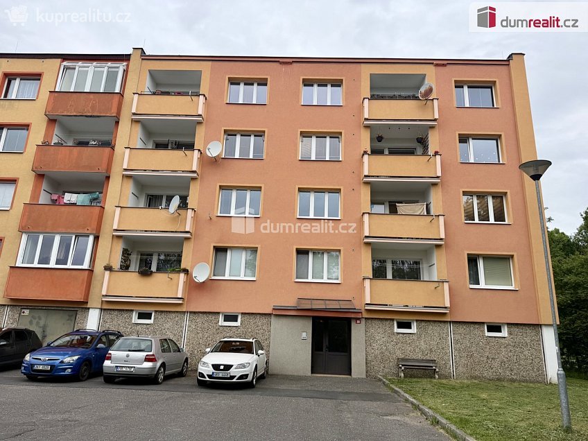 Pronájem bytu 1+1 38 m^2 Sídliště, Hroznětín 