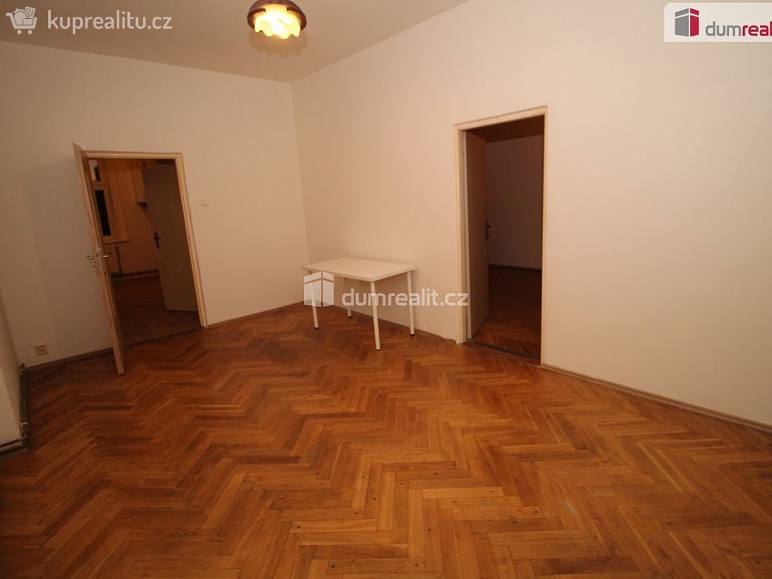 Pronájem bytu 2+1 60 m^2 Lad. Koubka, Karlovy Vary 