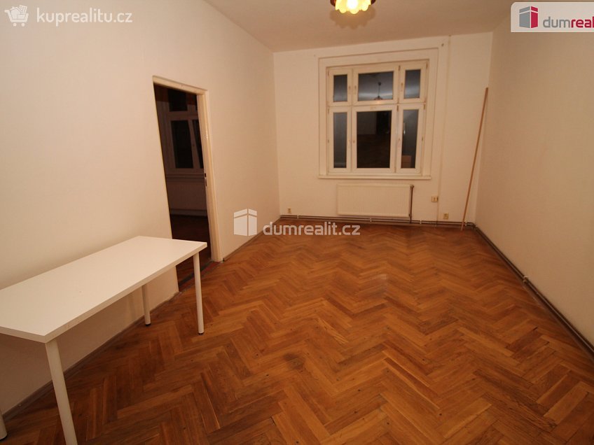 Pronájem bytu 2+1 60 m^2 Lad. Koubka, Karlovy Vary 