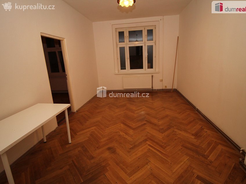 Pronájem bytu 2+1 60 m^2 Lad. Koubka, Karlovy Vary 
