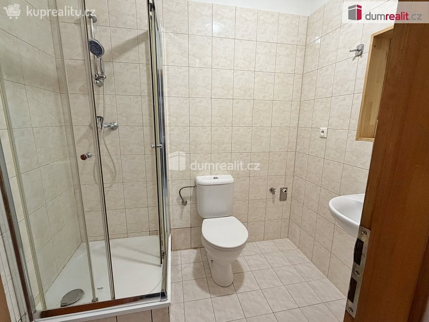 Prodej  ubytovacího zařízení 85 m^2 Donská, Praha 10 