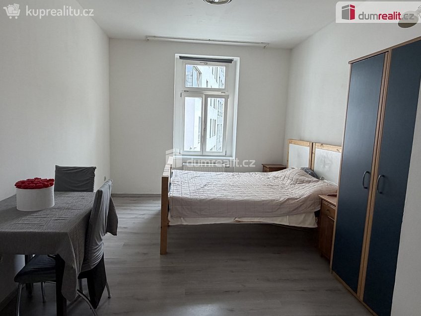 Prodej  ubytovacího zařízení 85 m^2 Donská, Praha 10 