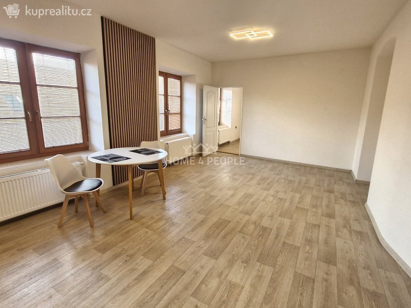 Prodej bytu 2+kk 65 m^2 Mjr. Šandery, Náměšť nad Oslavou 