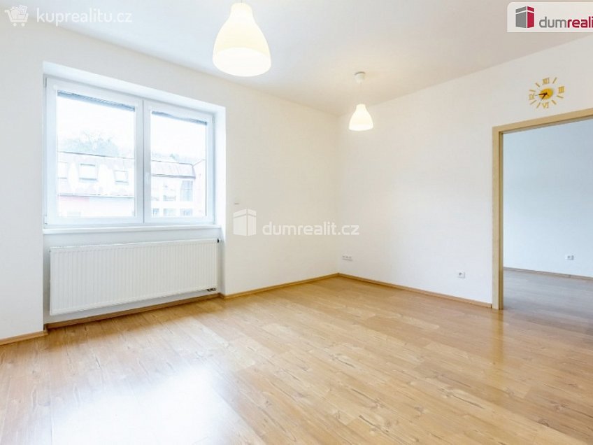 Pronájem bytu 2+kk 45 m^2 V chaloupkách, Praha 14 