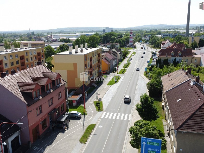 Pronájem  obchodních prostor 137 m^2 Brněnská, Staré Město 