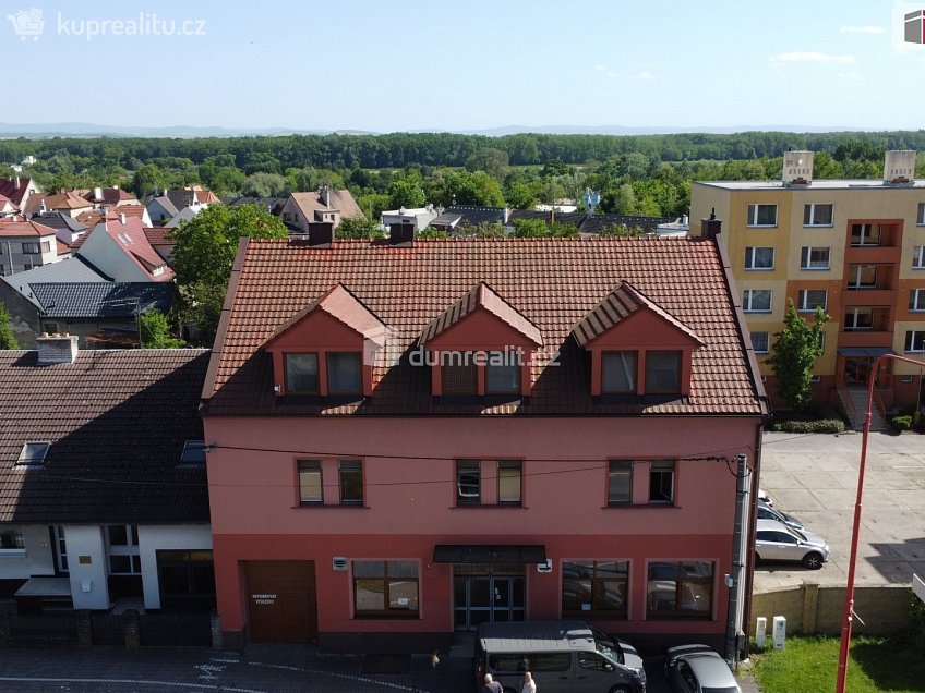 Pronájem  obchodních prostor 137 m^2 Brněnská, Staré Město 