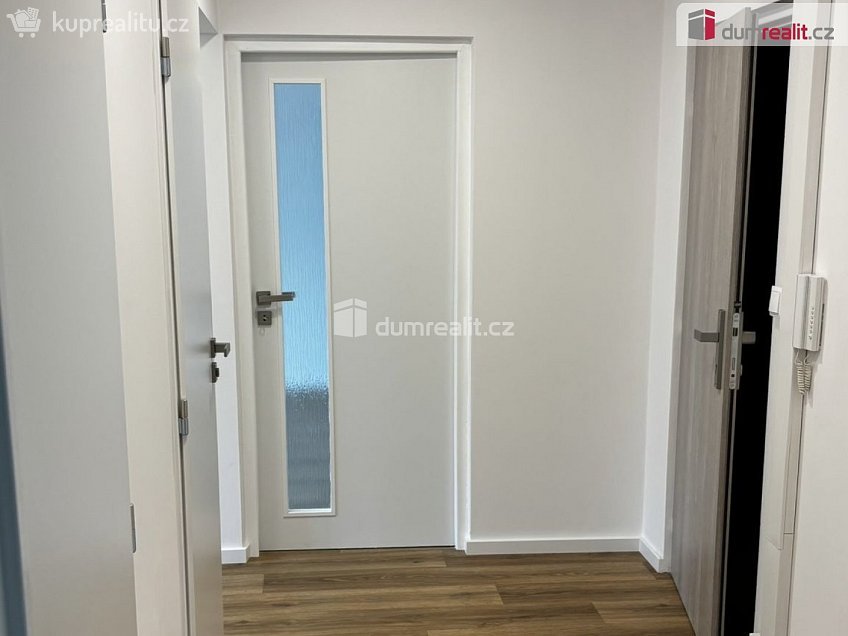 Pronájem bytu 2+1 66 m^2 Jizerská, Ústí nad Labem 