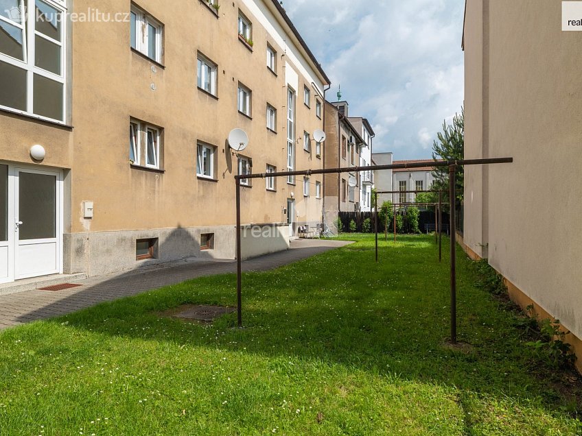 Prodej bytu 3+1 65 m^2 Dr. Beneše, Poděbrady 