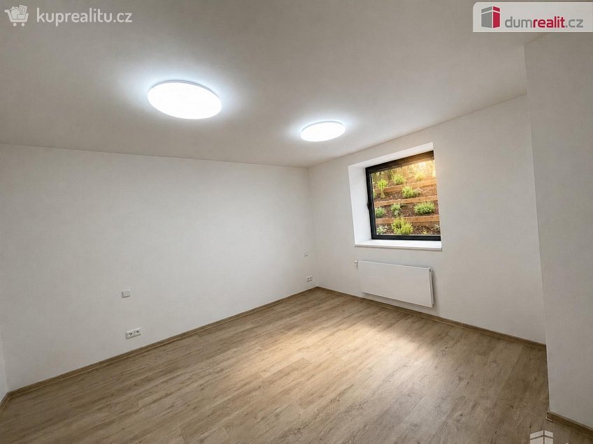 Pronájem bytu 2+kk 53 m^2 Sadová, Zlín 