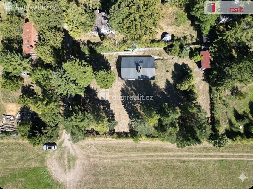 Prodej  stavebního pozemku 1411 m^2 Malá Hraštice, Malá Hraštice 
