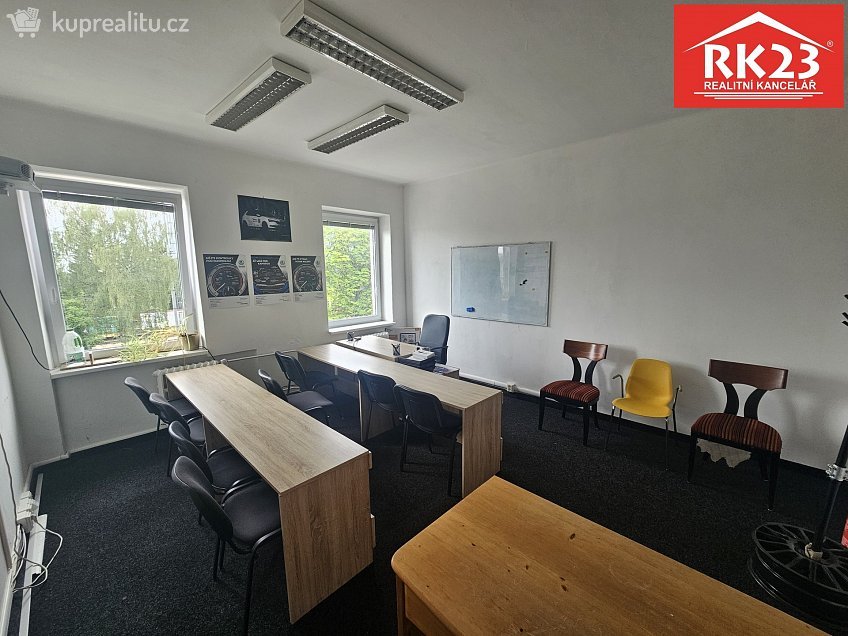 Pronájem  kanceláře 19 m^2 Nádražní náměstí 299, Mariánské Lázně 