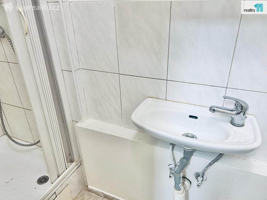 Pronájem bytu 1+1 24 m^2 Gruzínská, Praha 10 