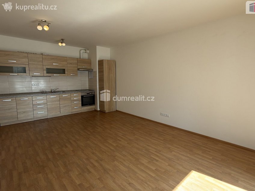 Pronájem bytu 2+kk 63 m^2 Antonína Dvořáka, Kolín 