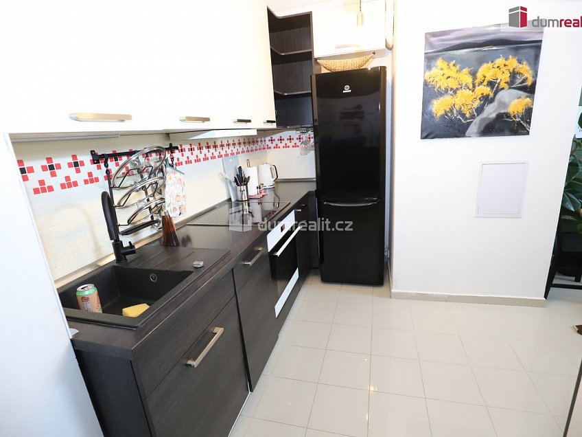 Prodej bytu 2+1 110 m^2 Vítězná, Karlovy Vary 