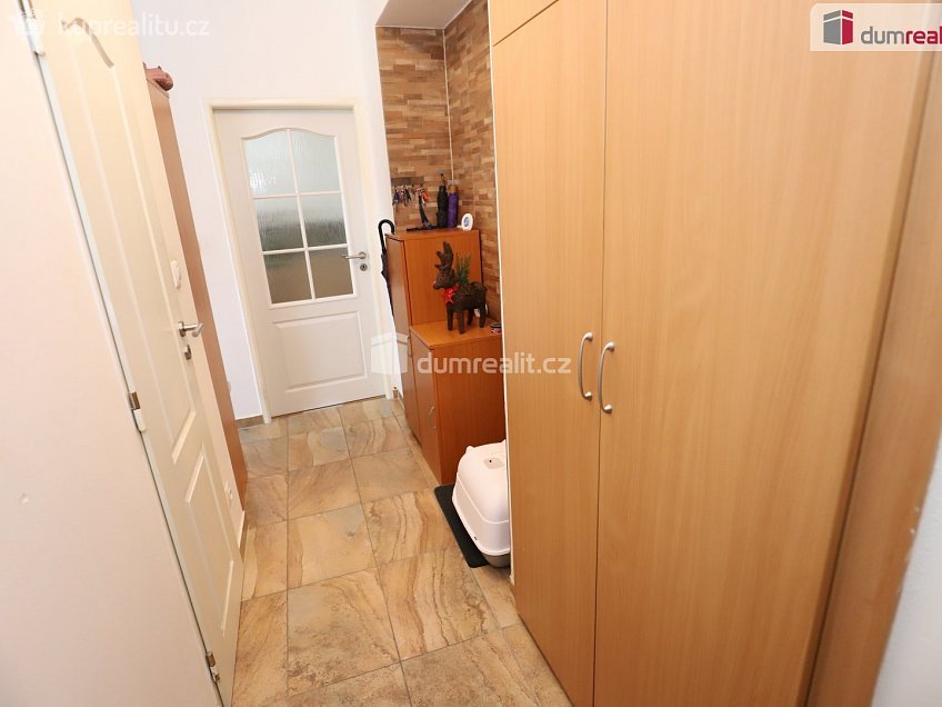 Prodej bytu 2+1 68 m^2 Vítězná, Karlovy Vary 