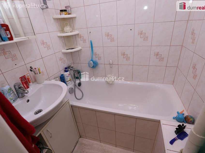 Prodej bytu 2+1 68 m^2 Vítězná, Karlovy Vary 