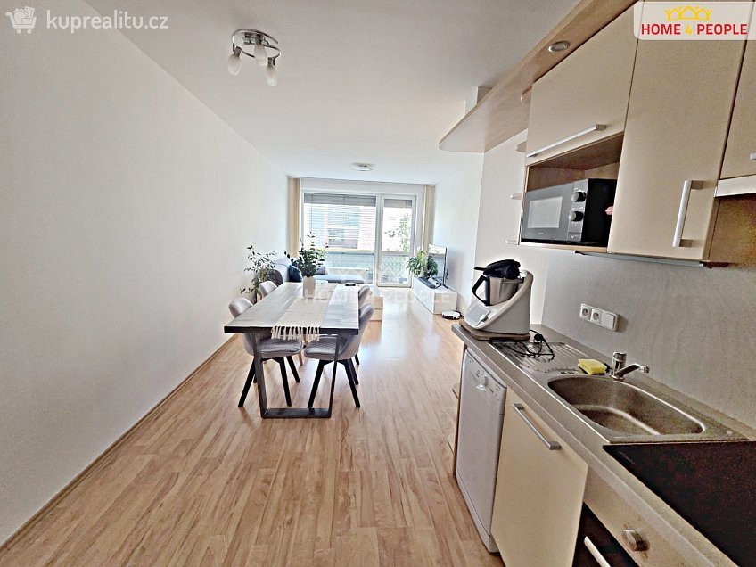 Pronájem bytu 2+kk 58 m^2 Ponětovická, Brno 