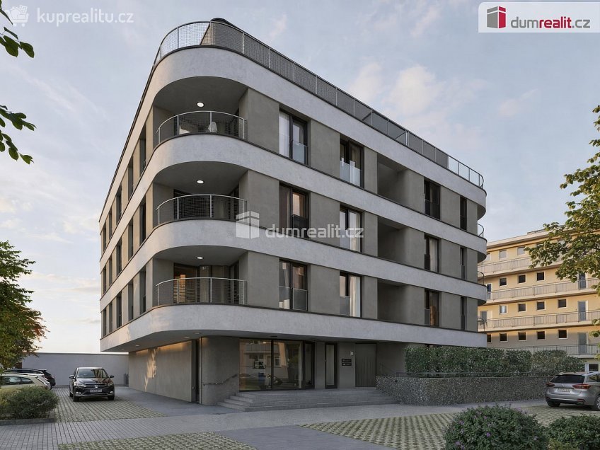 Prodej bytu 1+kk 34 m^2 Na Záboří, Pardubice 
