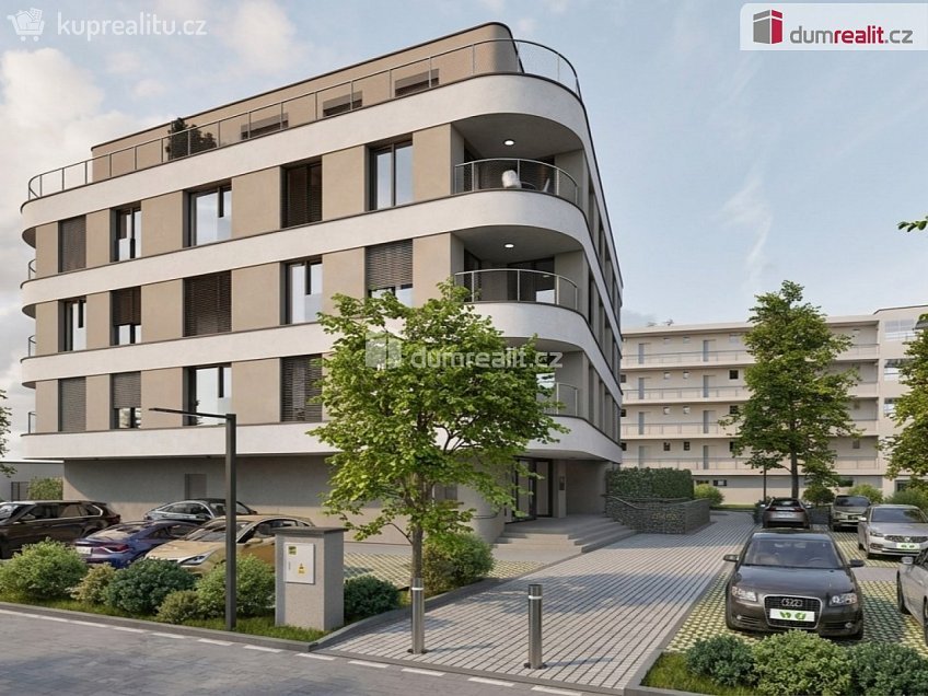 Prodej bytu 1+kk 34 m^2 Na Záboří, Pardubice 
