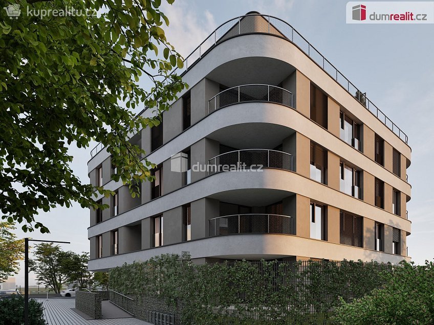 Prodej bytu 1+kk 34 m^2 Na Záboří, Pardubice 