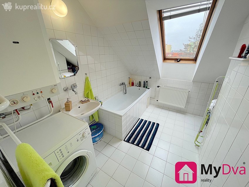 Pronájem bytu 2+kk 45 m^2 Smetanova, Znojmo 