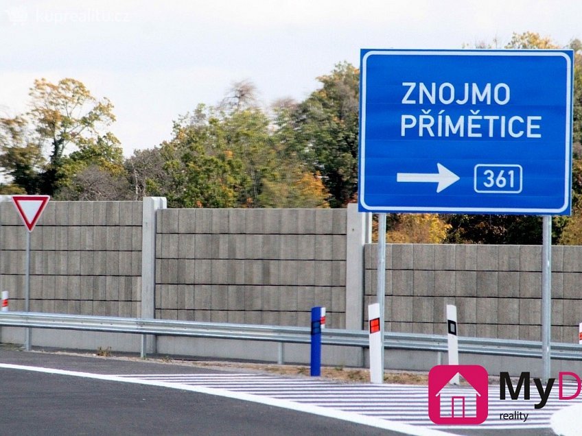 Prodej  pole 18817 m^2 Znojmo, Znojmo 