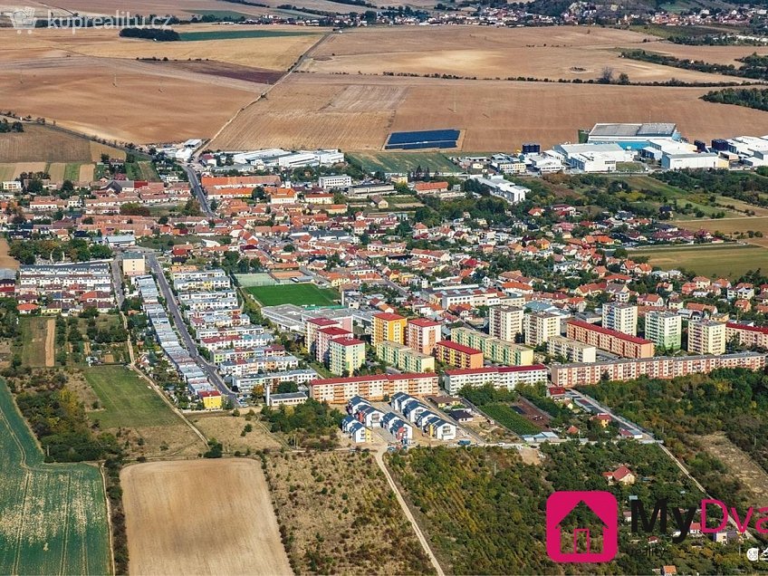 Prodej  pole 18817 m^2 Znojmo, Znojmo 