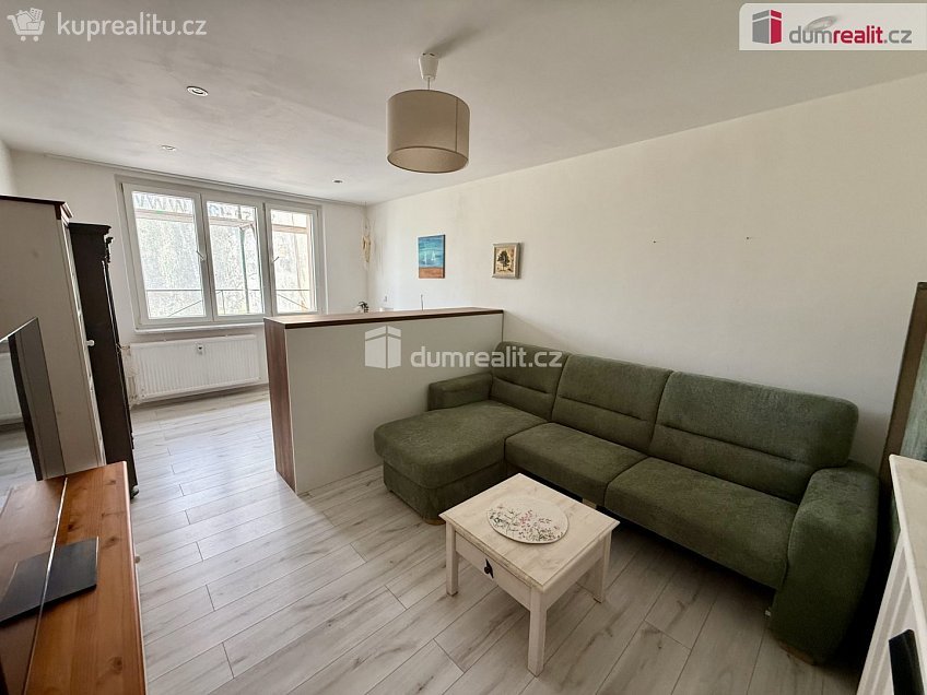 Prodej bytu 2+1 54 m^2 Mírová, Cheb 
